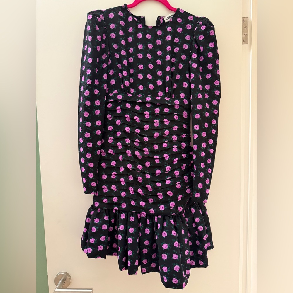 Essential Antwerp floral mini dress with fitted bodice and flare skirt size 36/S